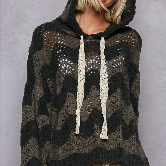 POL Boho Gray and Cream Chevron Sweater - Picture 8 of 11